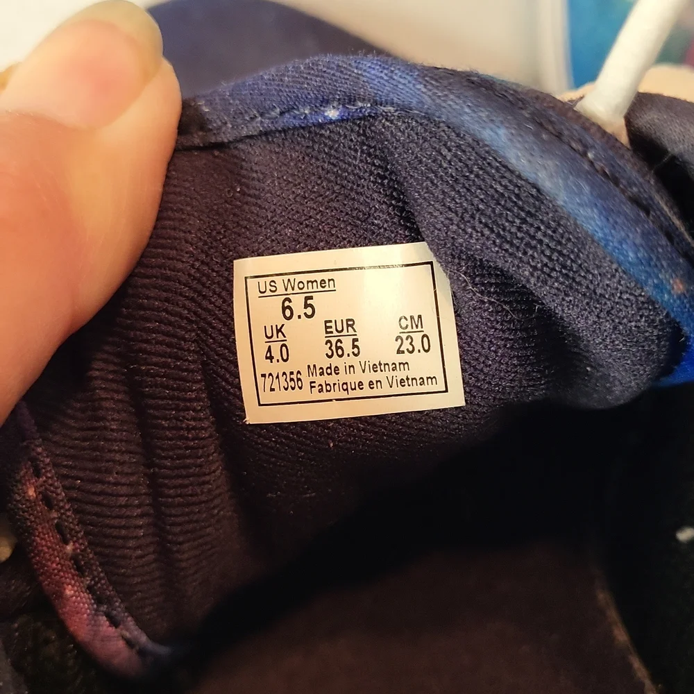 Cosmic Vans - Picture 9 of 9